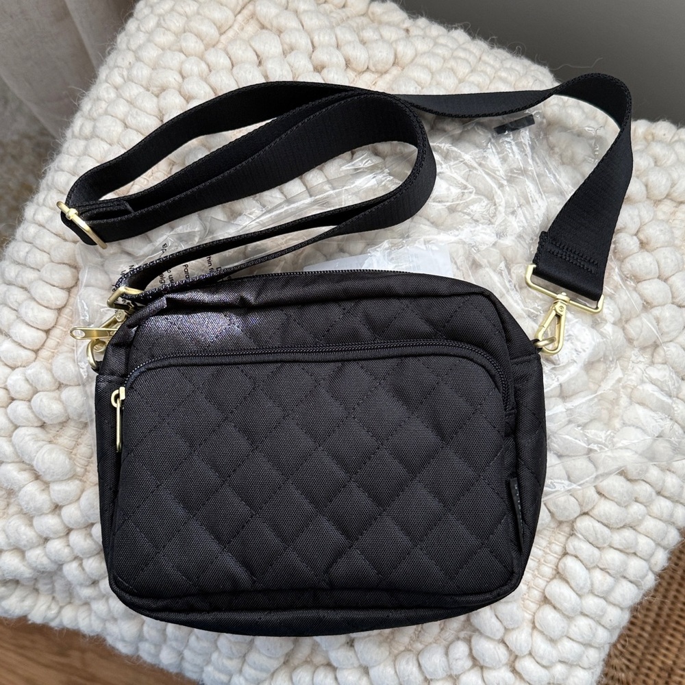 CANVELLE NWT Black Quilted Crossbody Bag, Medium size - NWT ships fast - Picture 10 of 11